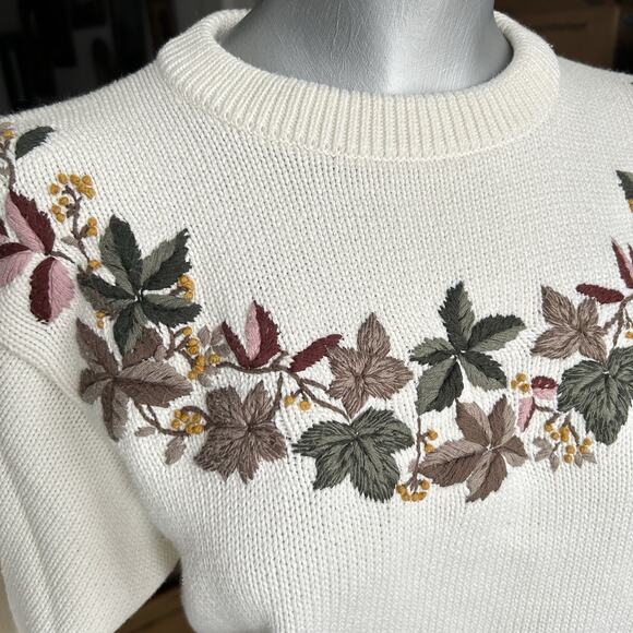 Vtg Northern Reflections Knit Sweater Medium Embroidered Floral Cottage Granny - Picture 5 of 9
